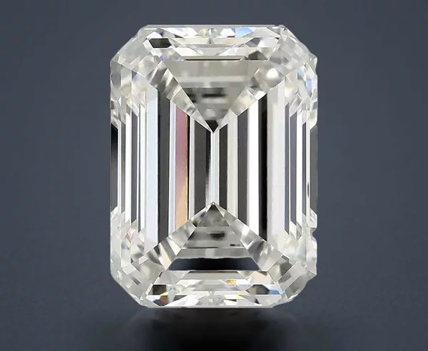 4.85 Carat · G · VS1 Rare Carat Ideal Cut
