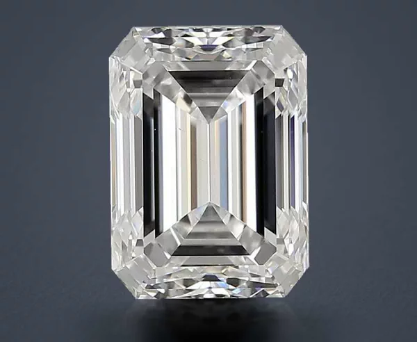 2.2 Carat · G · VS1 Rare Carat Ideal Cut