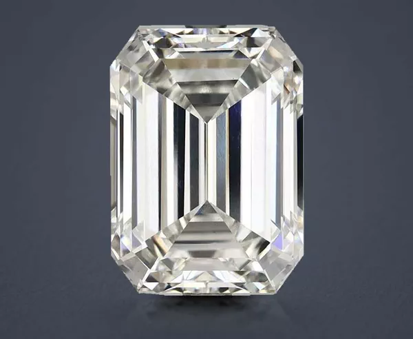 6.15 Carat · G · VS1 Rare Carat Ideal Cut