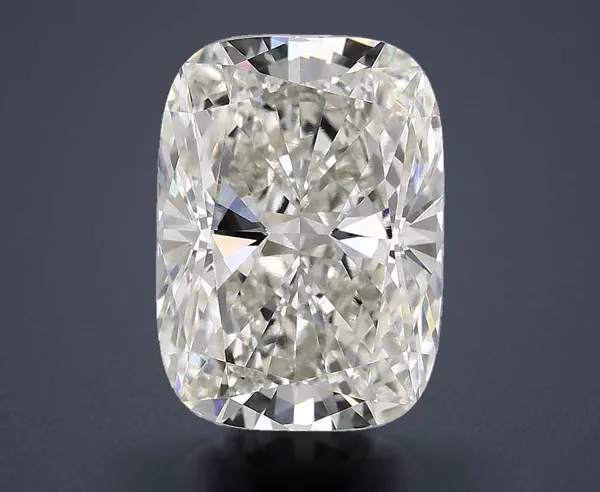 4.02 Carat · G · VS1 Rare Carat Ideal Cut