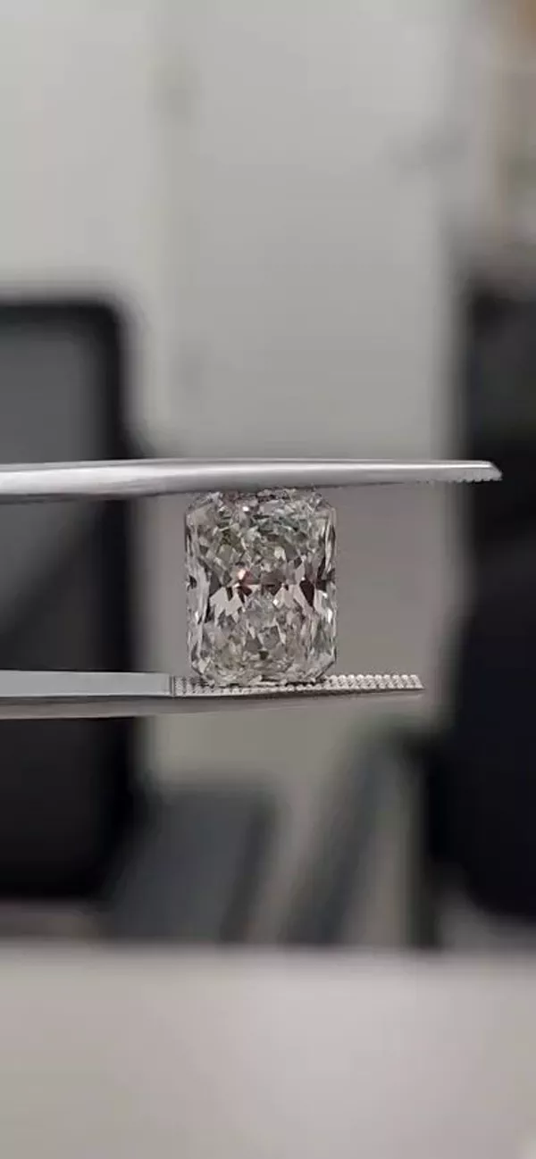 4.08 Carat · G · SI2 Rare Carat Ideal Cut