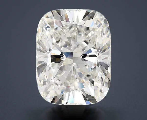 5.01 Carat · F · VS2 Rare Carat Ideal Cut