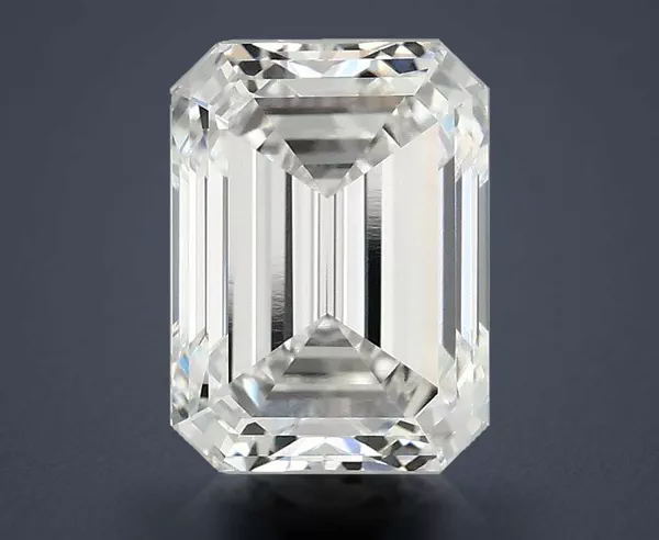 3.23 Carat · F · VVS2 Rare Carat Ideal Cut