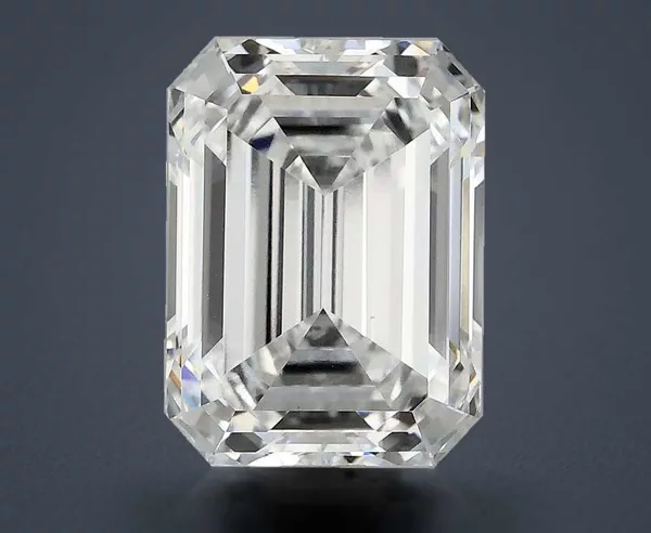 4.9 Carat · E · VS1 Rare Carat Ideal Cut