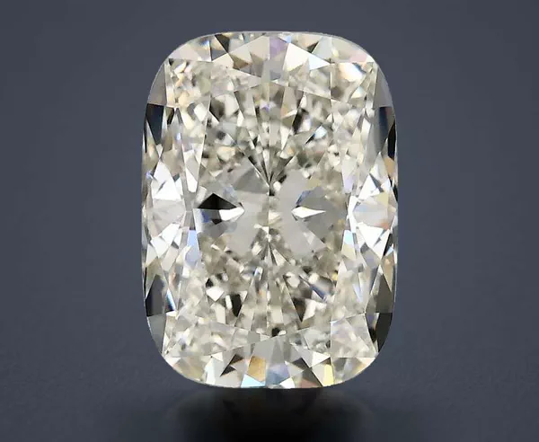 4.09 Carat · H · VVS2 Rare Carat Ideal Cut
