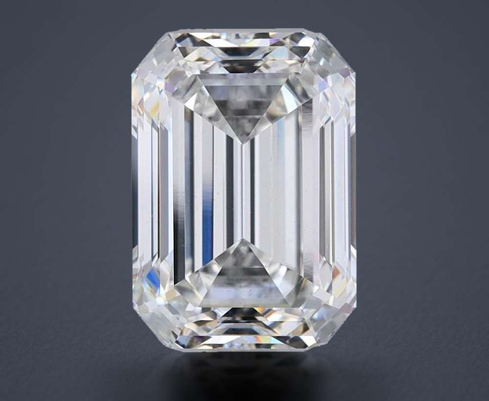 4.53 Carat · F · VS2 Rare Carat Ideal Cut