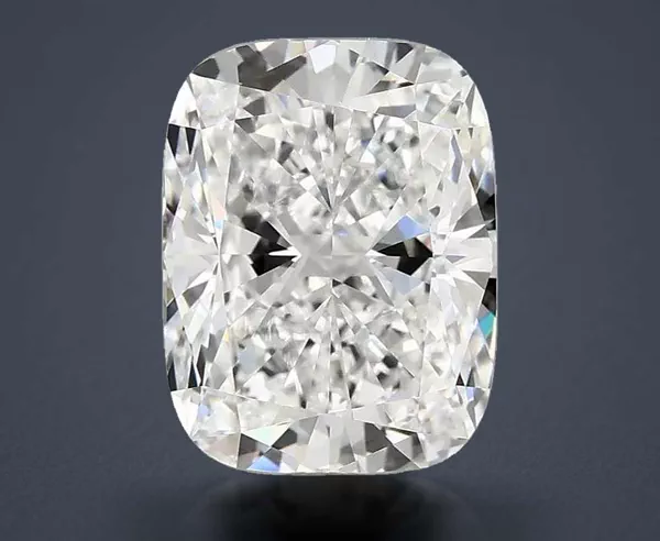 3.9 Carat · F · VVS1 Rare Carat Ideal Cut