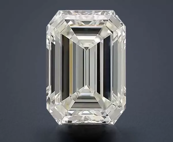 4.51 Carat · J · VS2 Rare Carat Ideal Cut