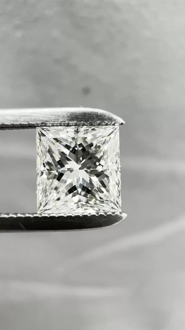1.06 Carat · H · IF Rare Carat Ideal Cut
