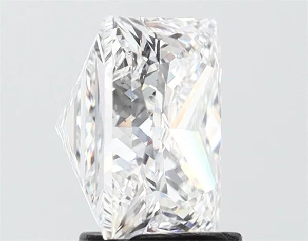 3.23 Carat · E · VS1 Rare Carat Ideal Cut
