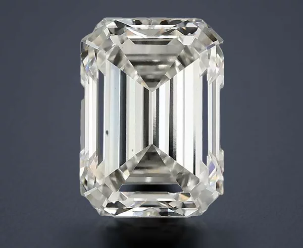 4.04 Carat · G · VVS2 Rare Carat Ideal Cut