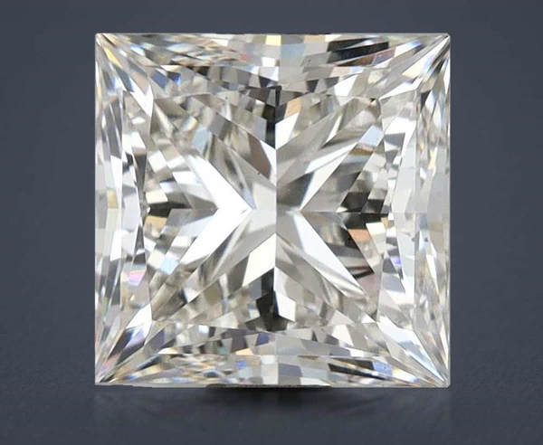 3.01 Carat · G · VS2 Rare Carat Ideal Cut