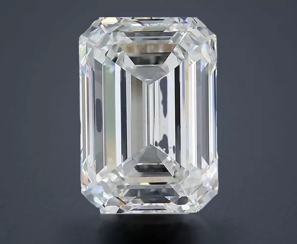 6.3 Carat · F · VS1 Rare Carat Ideal Cut