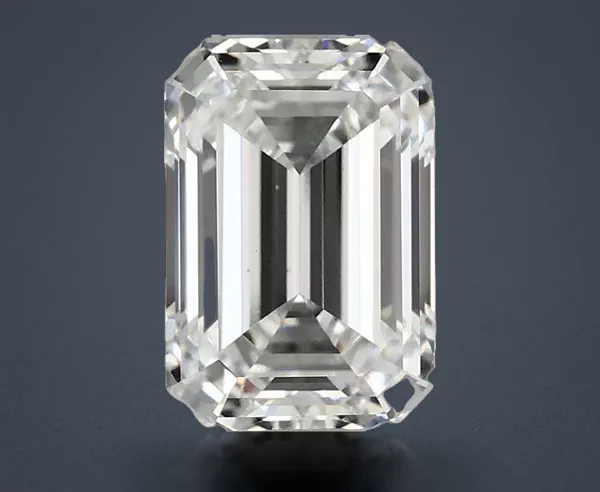 2.81 Carat · E · VS1 Rare Carat Ideal Cut