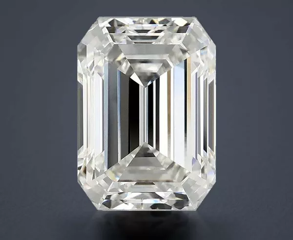 3.27 Carat · G · VS1 Rare Carat Ideal Cut