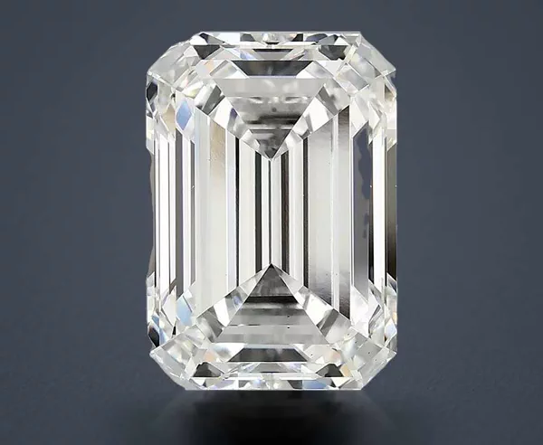 4.9 Carat · E · VS2 Rare Carat Ideal Cut