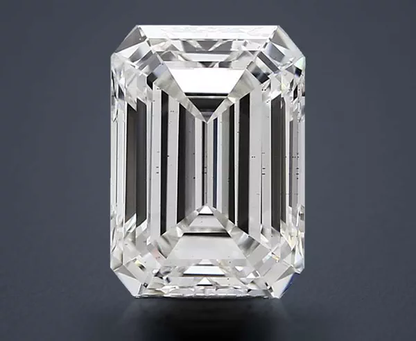 2.72 Carat · G · VS2 Rare Carat Ideal Cut