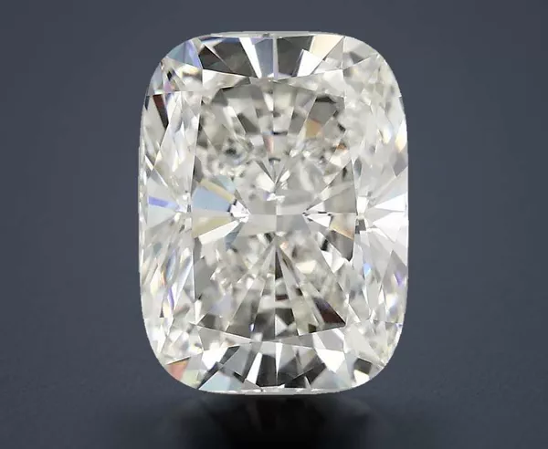 4.39 Carat · F · VS1 Rare Carat Ideal Cut