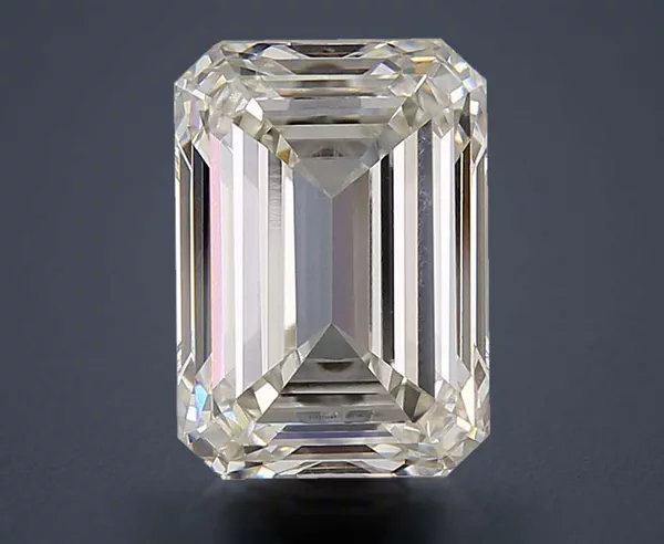 4.57 Carat · H · VVS2 Rare Carat Ideal Cut