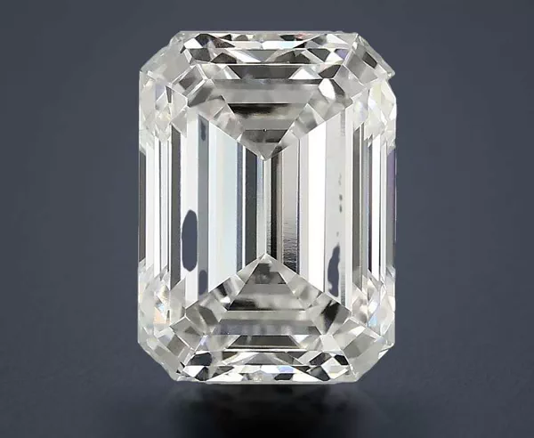 3.32 Carat · F · VS1 Rare Carat Ideal Cut
