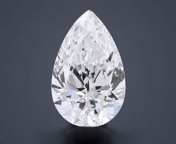 4.5 Carat · F · VVS2 Rare Carat Ideal Cut