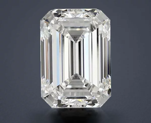 2.8 Carat · G · VS1 Rare Carat Ideal Cut