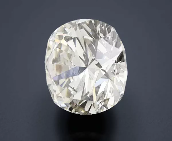 2.83 Carat · I · VVS2 excellent Cut