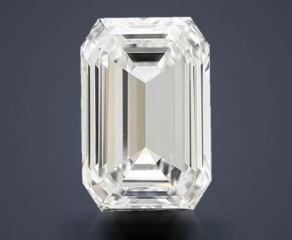 4.55 Carat · G · VS1 Rare Carat Ideal Cut
