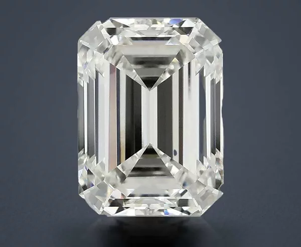 3.39 Carat · G · VVS2 Rare Carat Ideal Cut