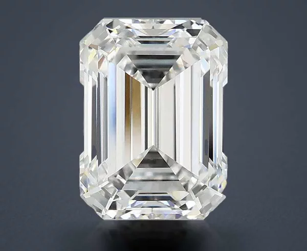 2.8 Carat · E · VS1 Rare Carat Ideal Cut