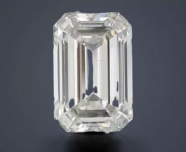 2.06 Carat · G · VS2 Rare Carat Ideal Cut