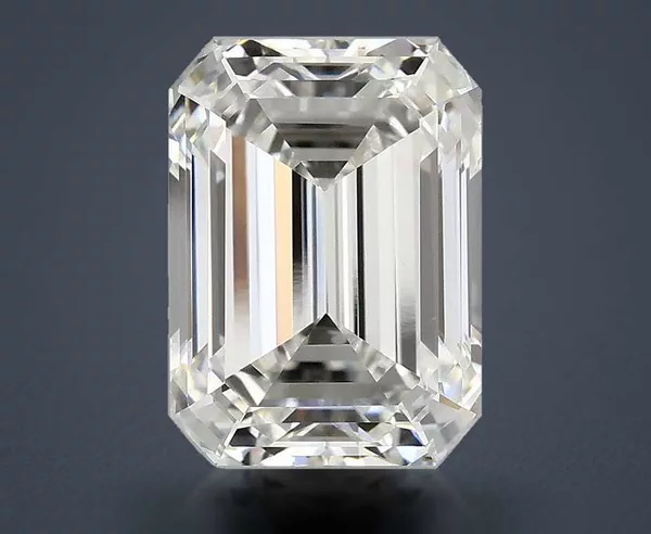4.32 Carat · F · VVS2 Rare Carat Ideal Cut
