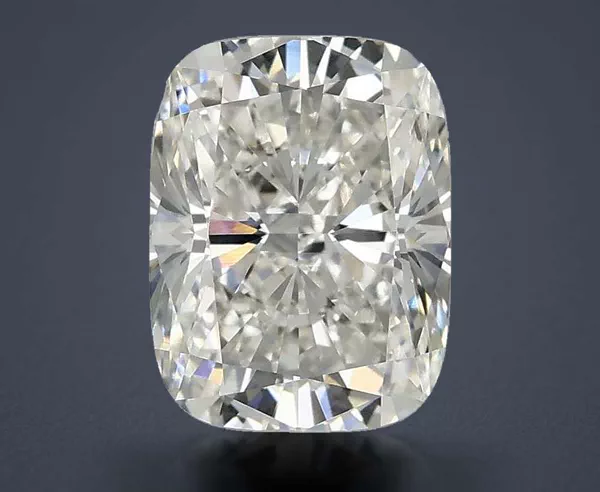 2.1 Carat · G · VVS2 Rare Carat Ideal Cut