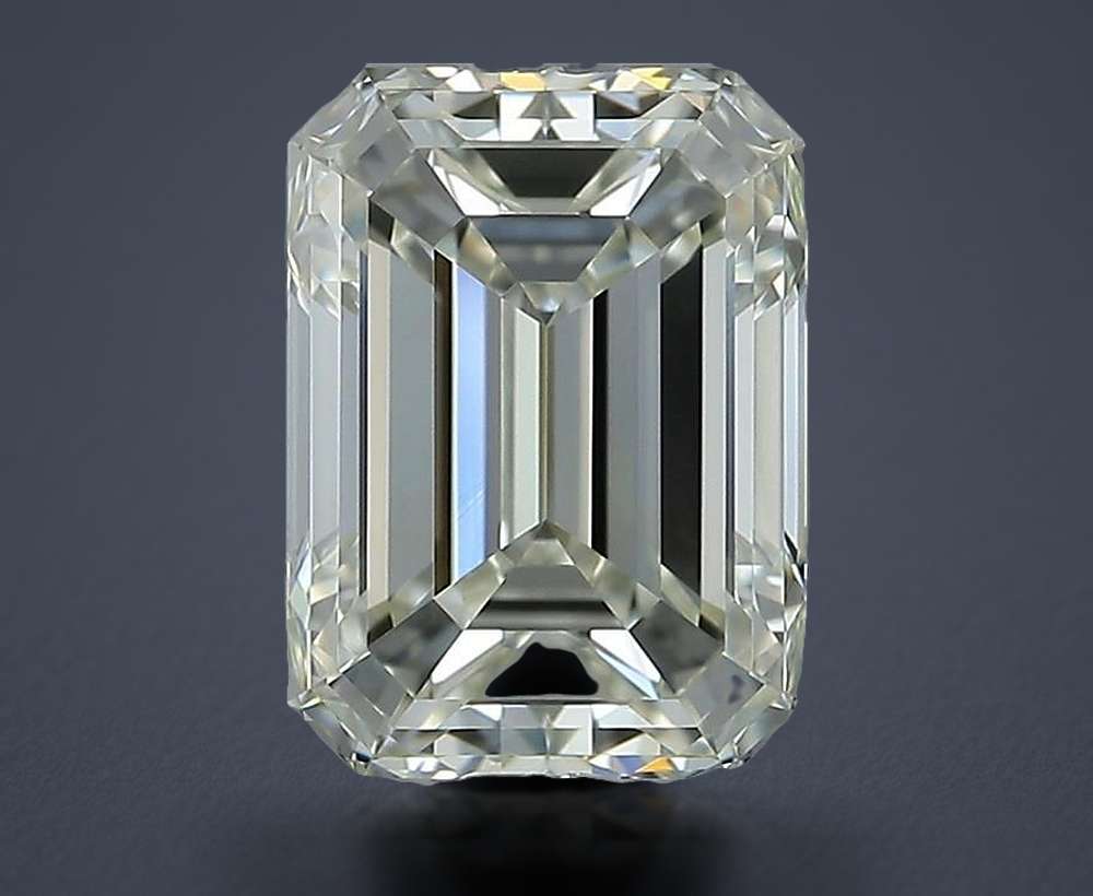 2.50 Carat Emerald Natural Diamond