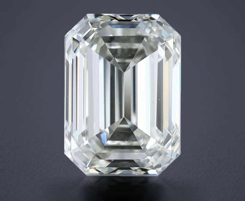 0.70 Carat Emerald Natural Diamond