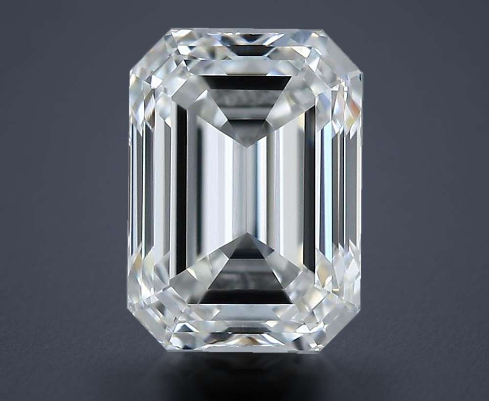 0.70 Carat Emerald Natural Diamond