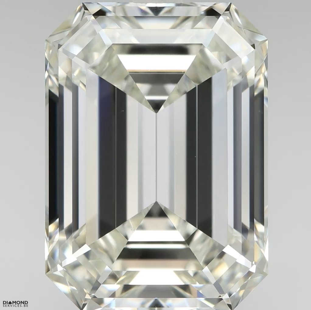 4.08 Carat Emerald Natural Diamond