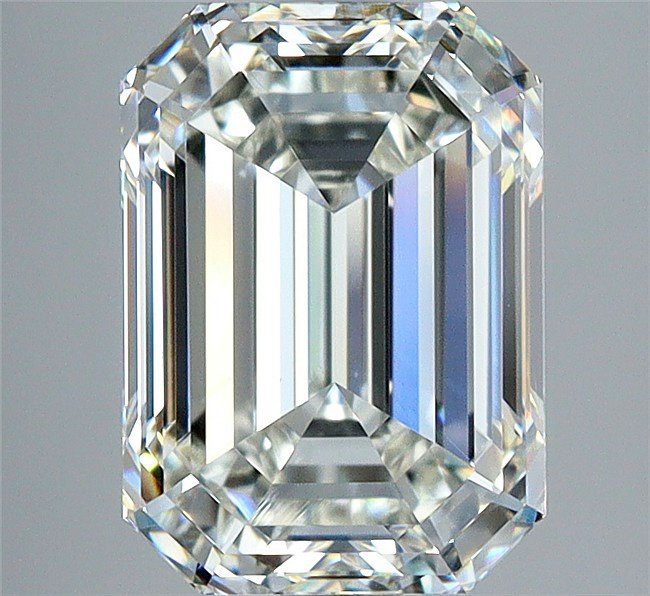 2.50 Carat Emerald Natural Diamond