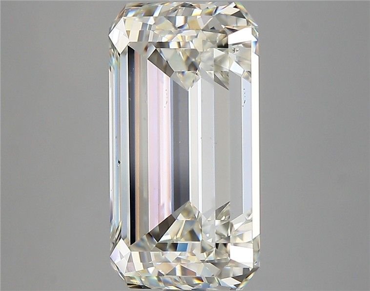 7.01 Carat Emerald Natural Diamond