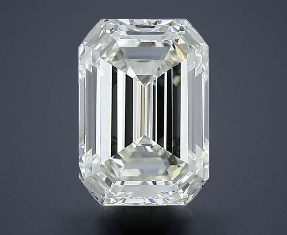 3.31 Carat Emerald Natural Diamond