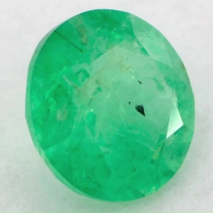 1.02 Carat Green Round Emerald