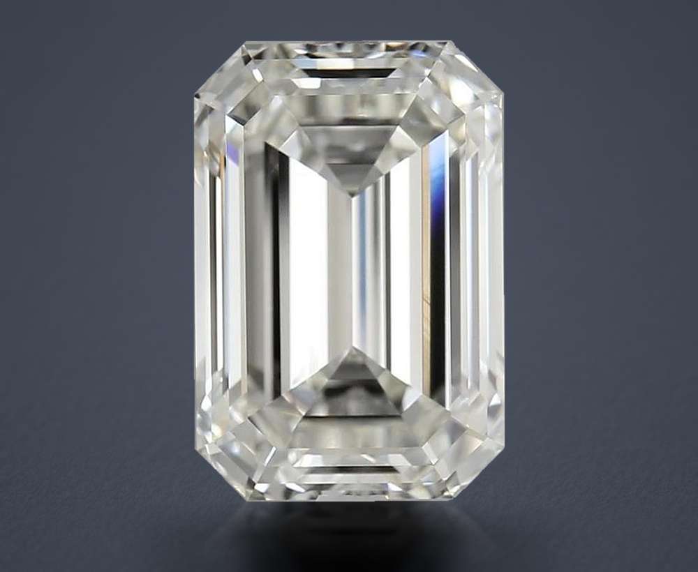 6.04 Carat Emerald Natural Diamond