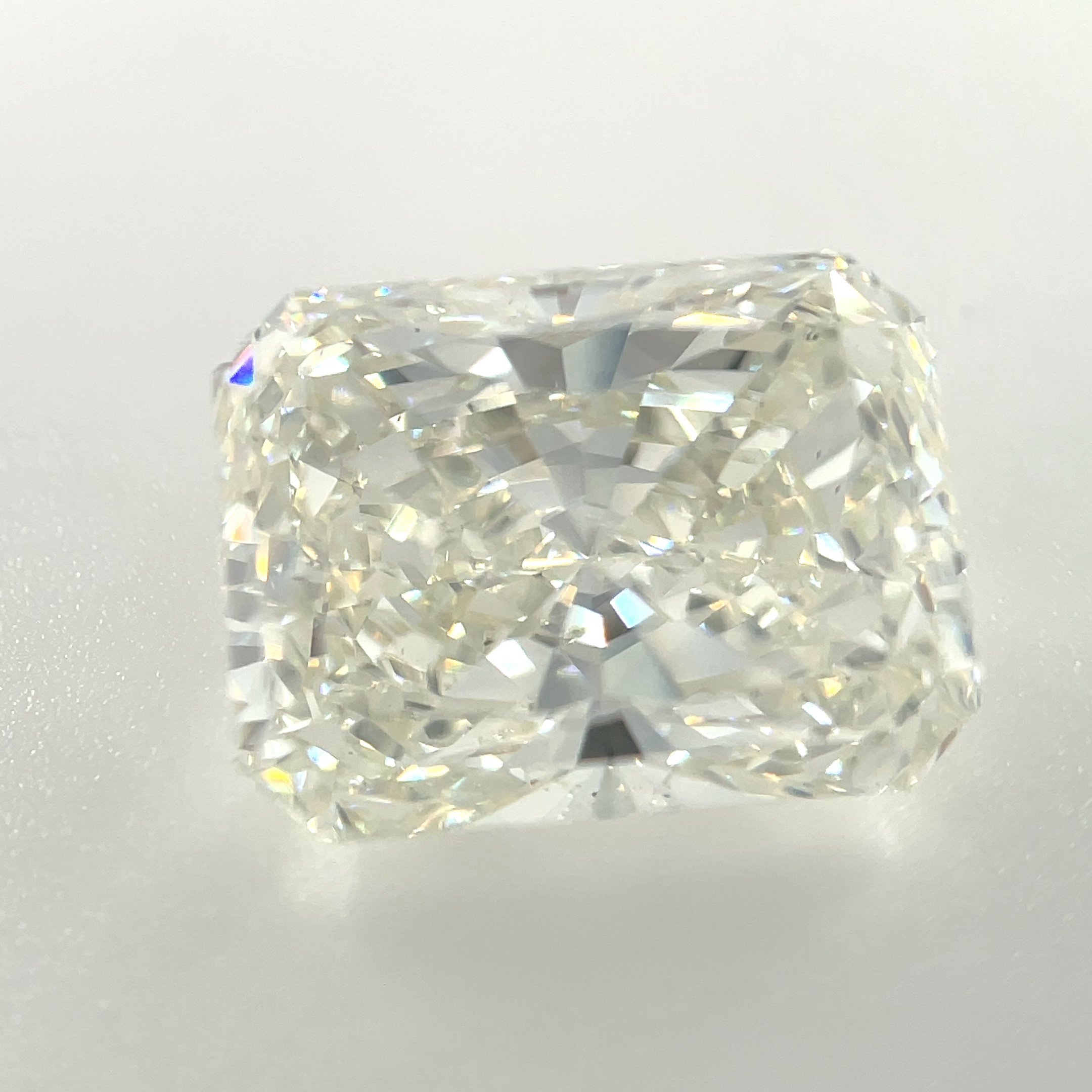 6.03ct K SI1 Rare Carat Ideal Cut Radiant Diamond