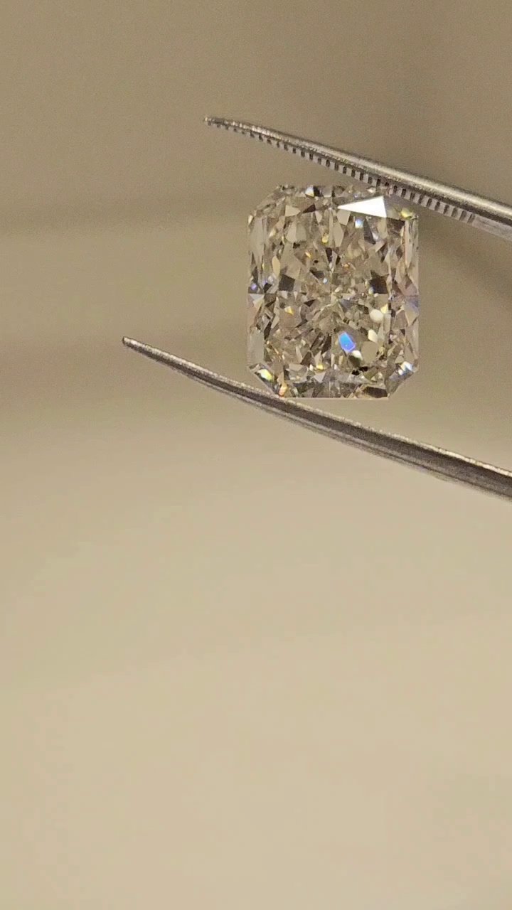 5.01ct J SI2 Rare Carat Ideal Cut Radiant Diamond