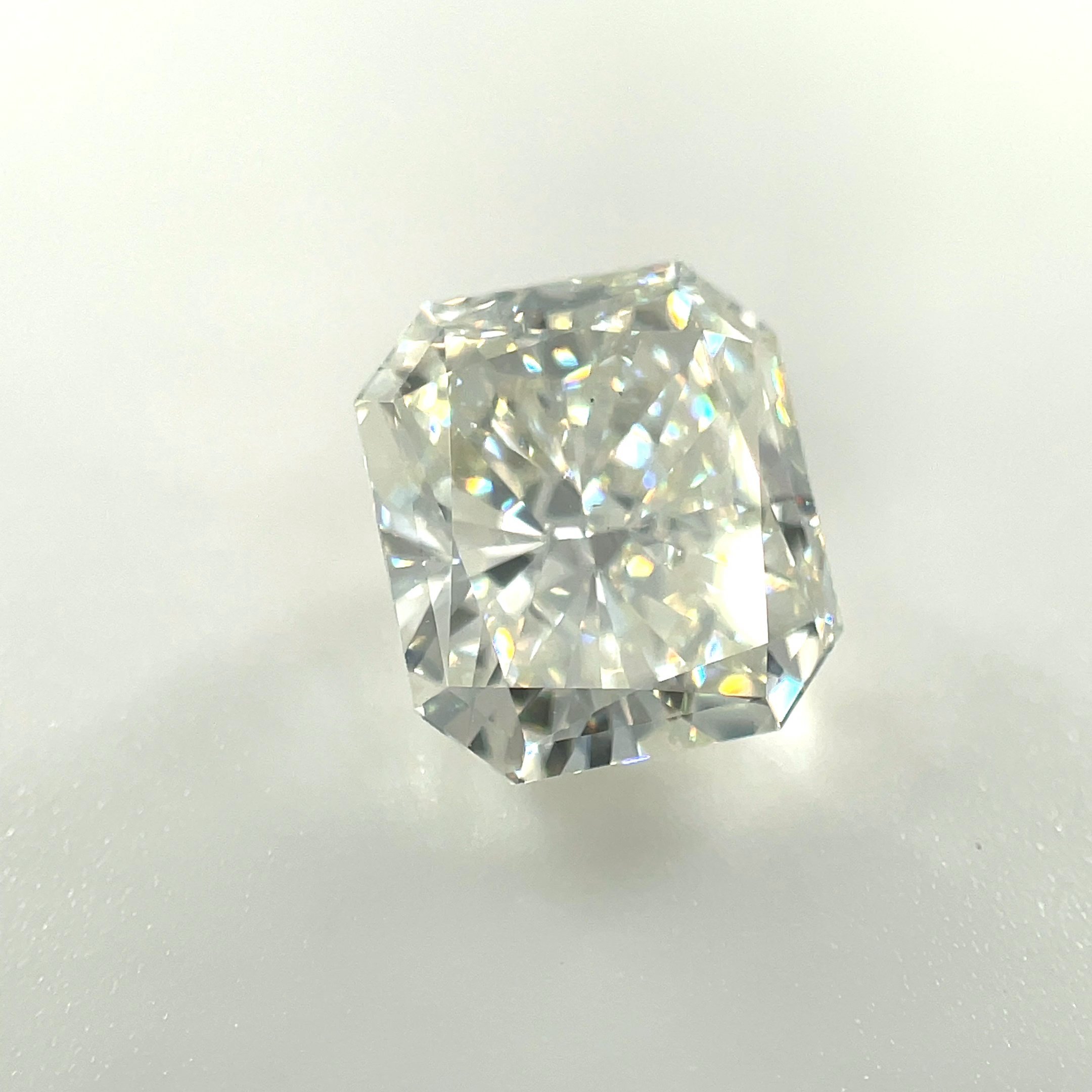 3.50ct K VS2 Very Good Cut Radiant Diamond