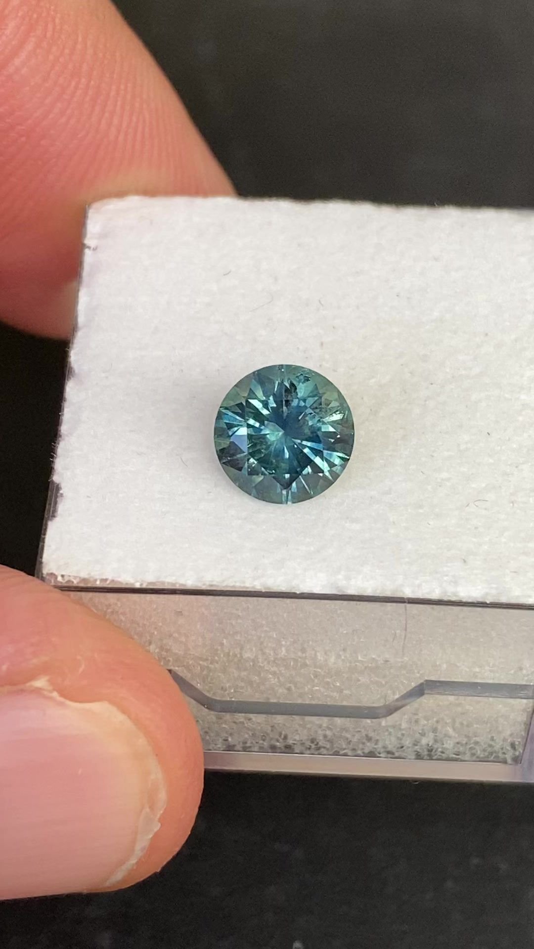 1.66 Carat Green Round Sapphire