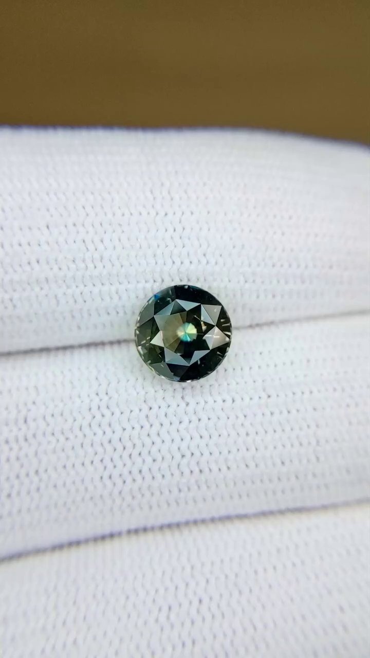 2.52 Carat Green Round Sapphire