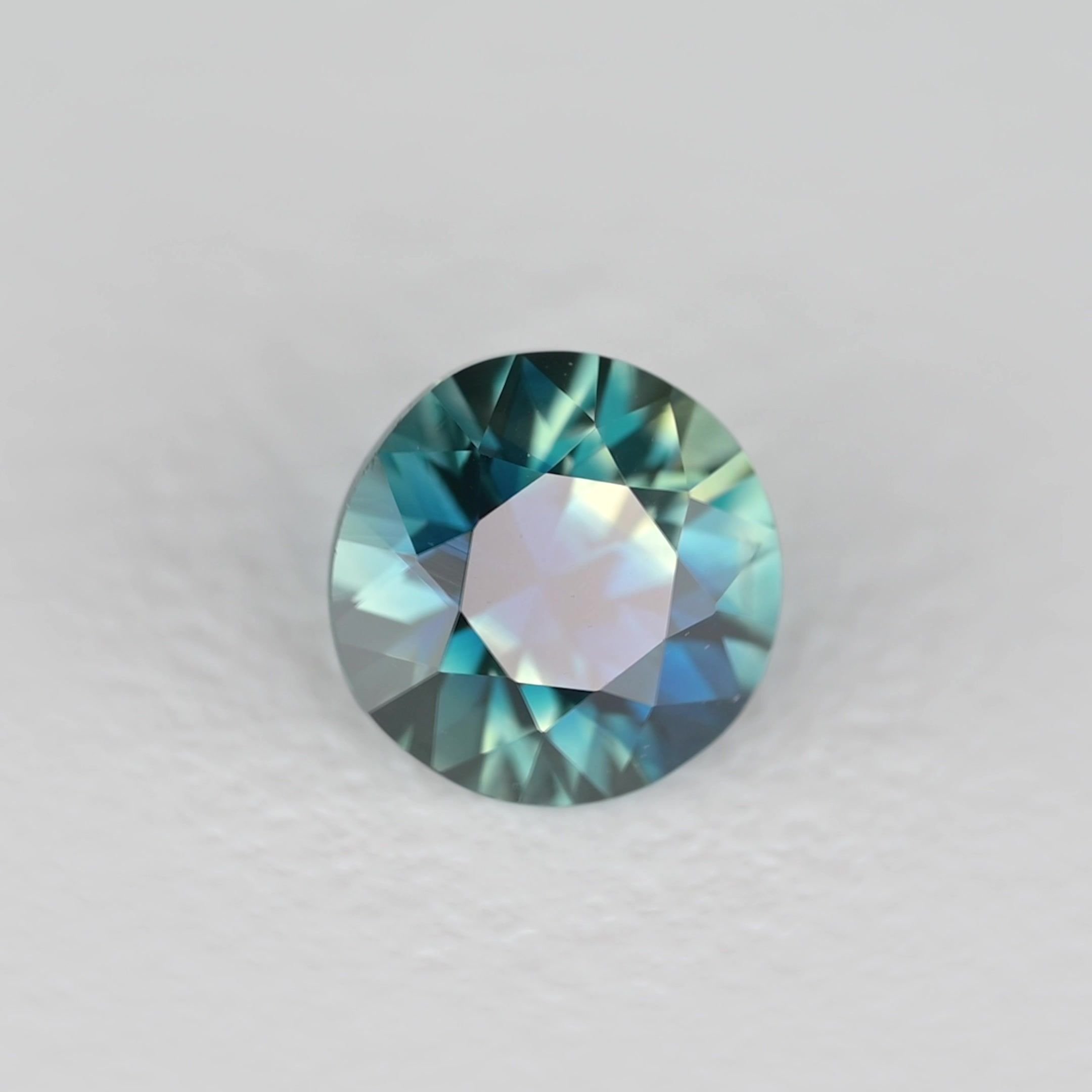 0.48 Carat Teal Round Sapphire