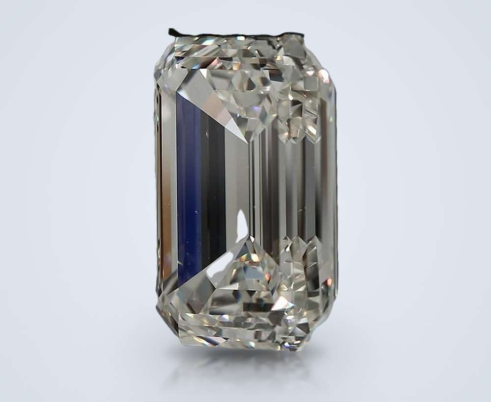 7.01 Carat Emerald Natural Diamond