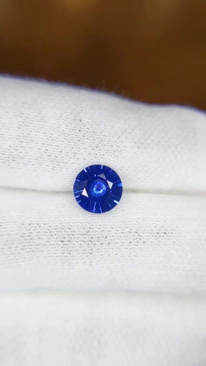 1.38 Carat Blue Round Sapphire